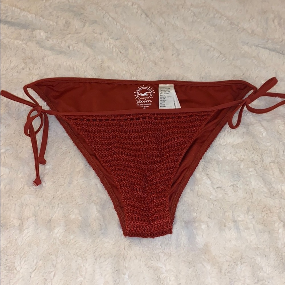 hollister maroon bikini bottom. NWOT!